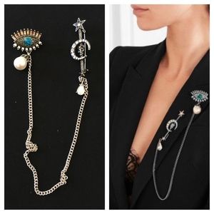 COPY - Skull Evil eye Link crystals Pearl Brooch